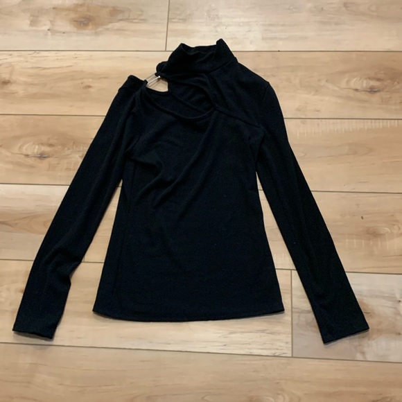 Cute Black Top - Picture 1 of 2